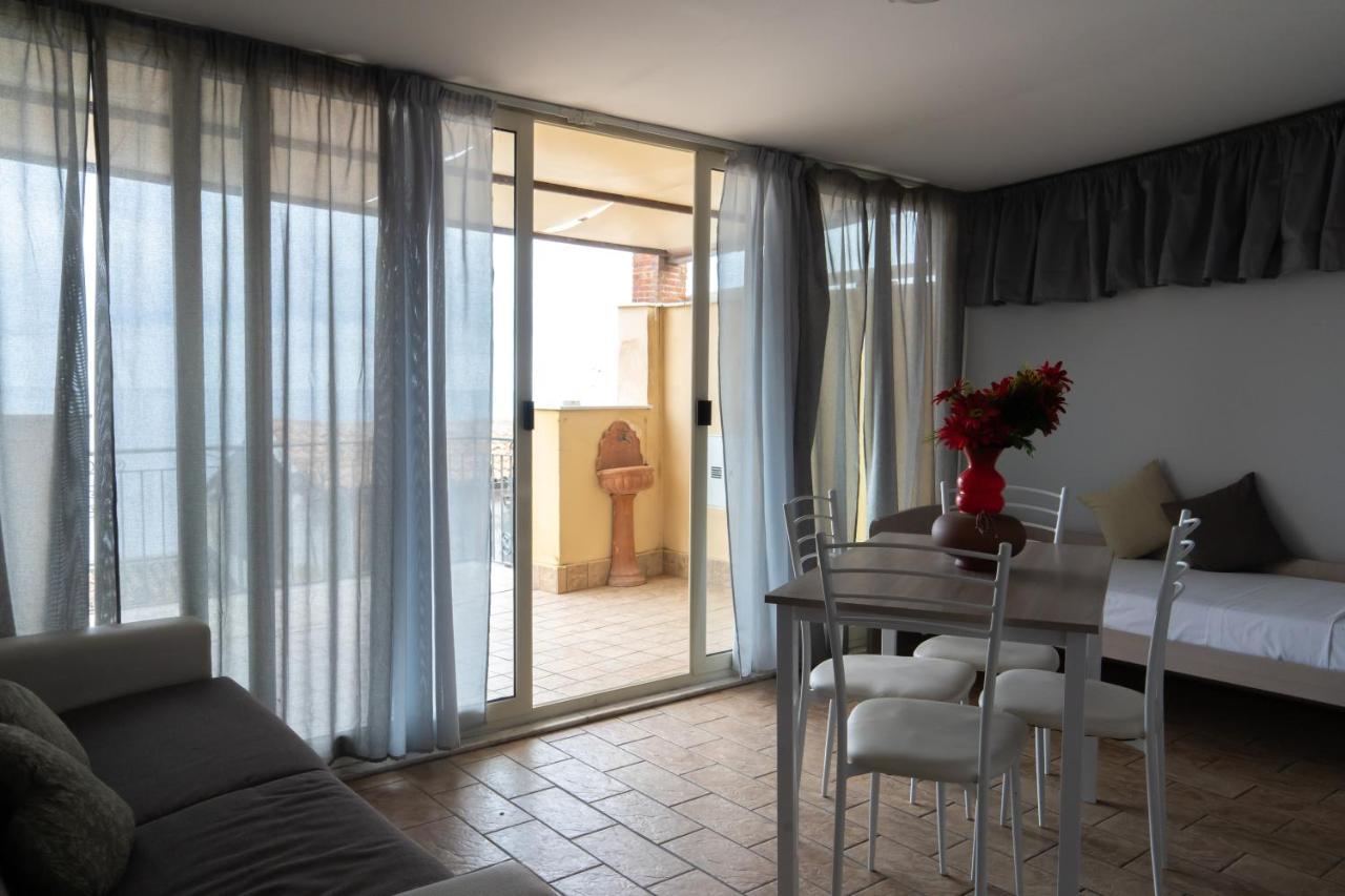 Nick & Santo'S Holiday Homes R Giardini Naxos Exterior foto